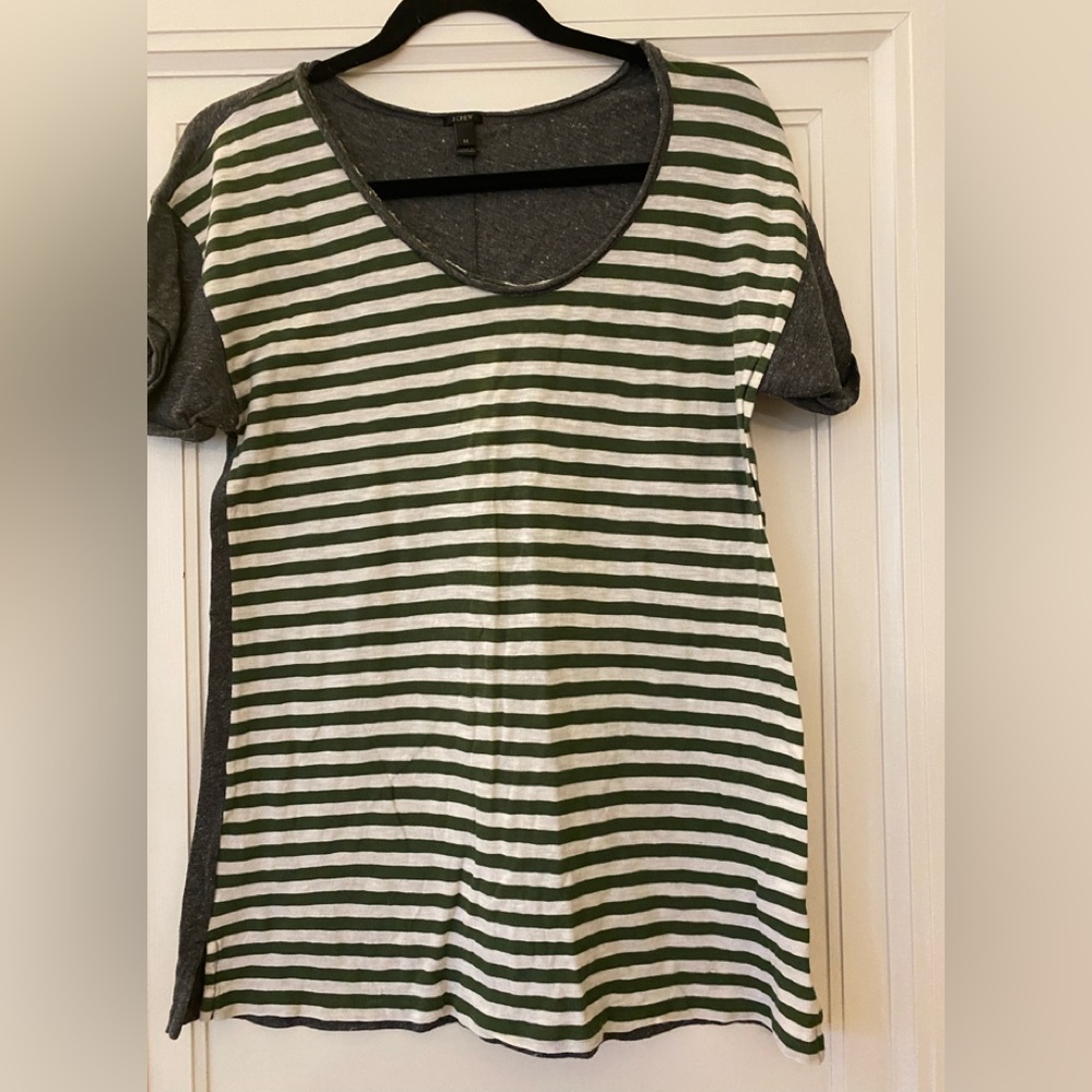J crew size medium short sleeve t shirt.